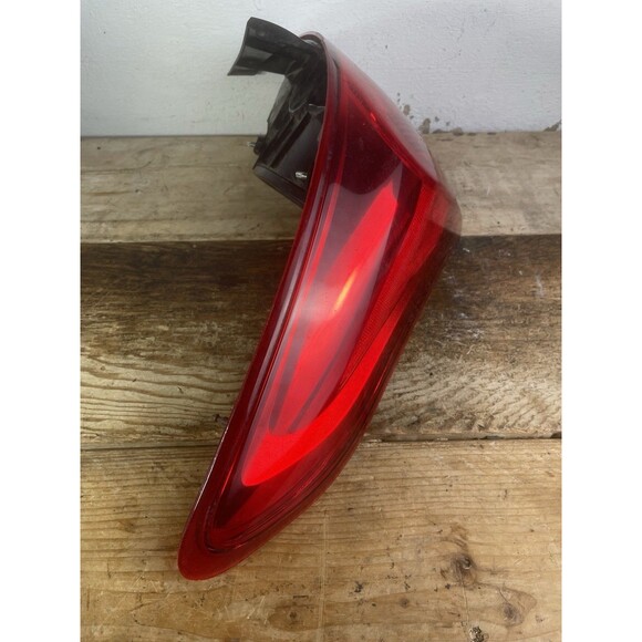 OEM Driver Halogen VERSA 12-19 NISSAN Outer Tail Lights 265553AN0A Left & Right - Picture 9 of 16